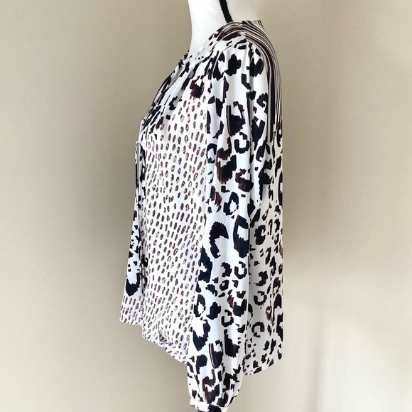 Cabi Skin Print Wrap Top Size M - Picture 6 of 11